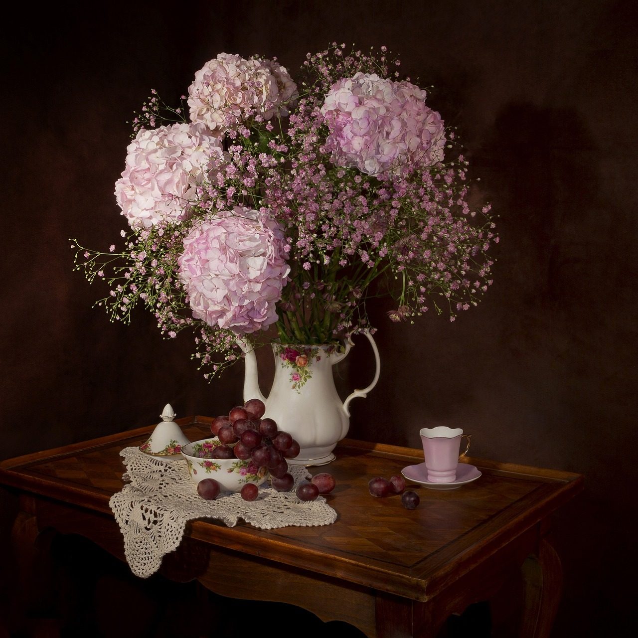 flowers, hydrangeas, vase-1202401.jpg